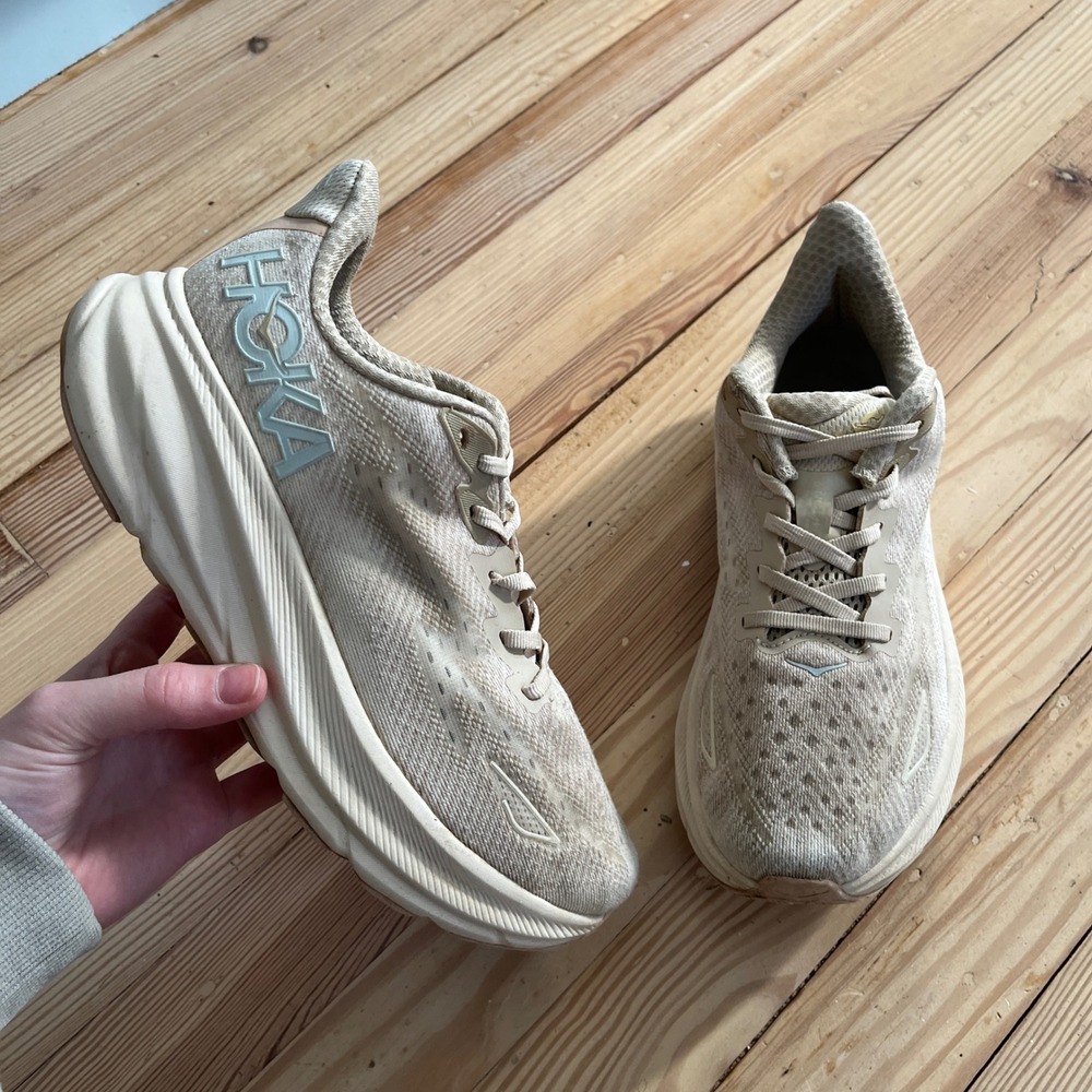 Hoka Clifton 9 Running Shoes Sand Beige Mens Athletic‎ Walking Sneakers Comfort